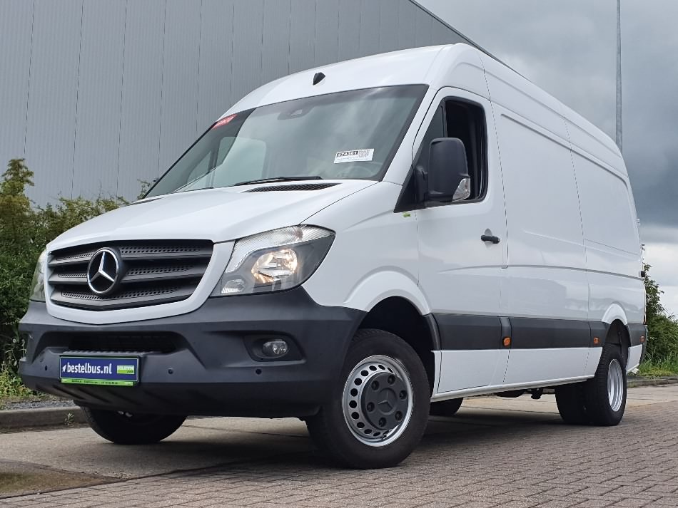 Camión Pequeño - Tipo: Iveco Daily, Mercedes Sprinter Chasis, similar