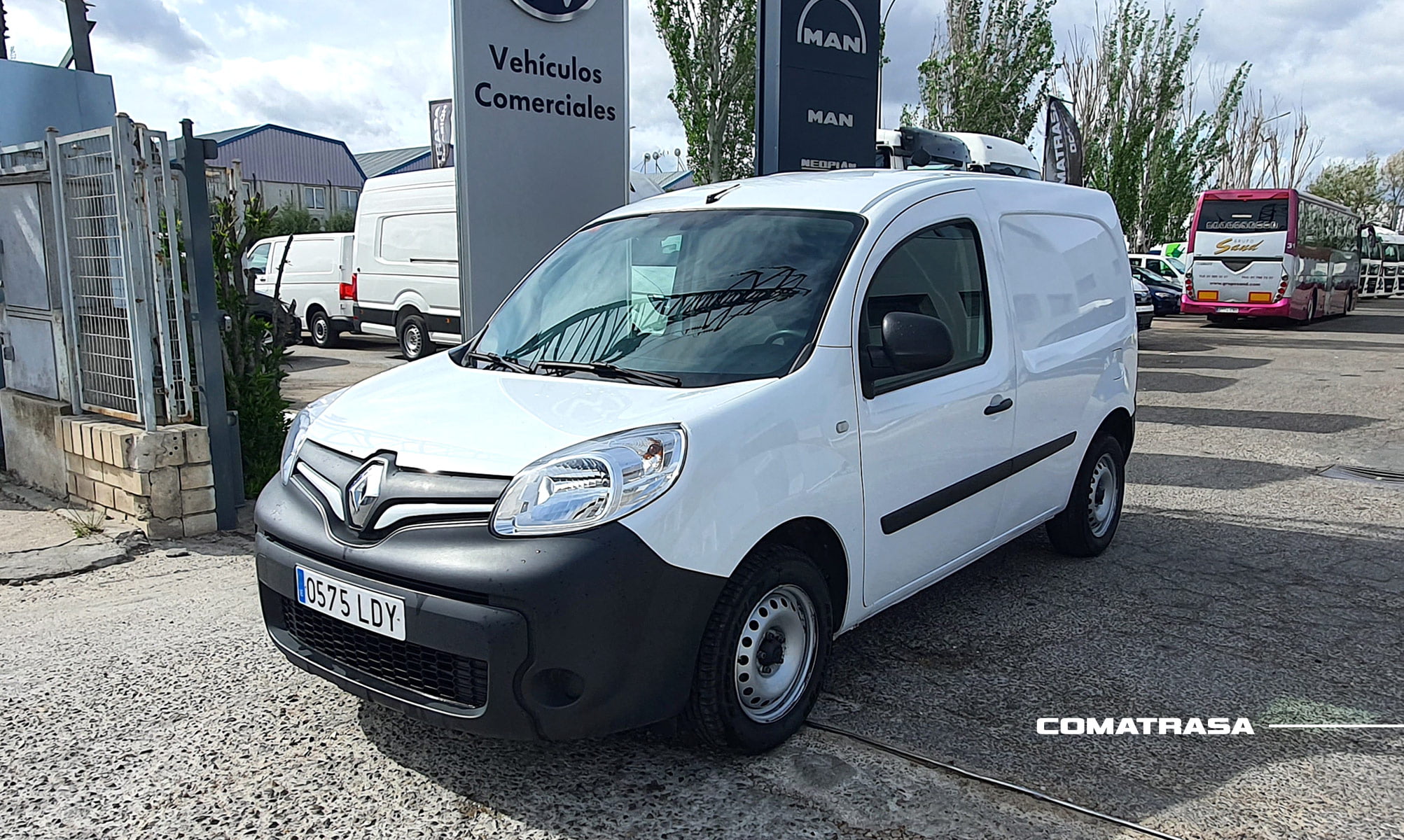 Furgoneta Pequeña - Tipo: Citroën Berlingo, Renault Kangoo, similar